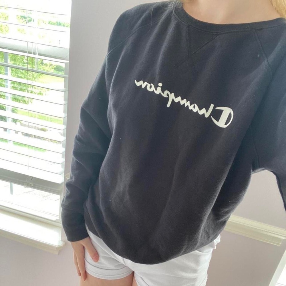 Champion Black Crewneck - Large